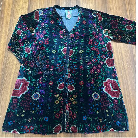 Johnny Was Black/Red Floral Velvet Tunic Button Top, Silk Blend, size Large - Picture 7 of 12